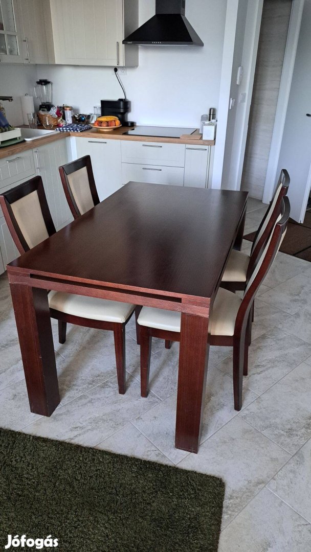 Étkező garnitúra (asztal + 4 szék) eladó