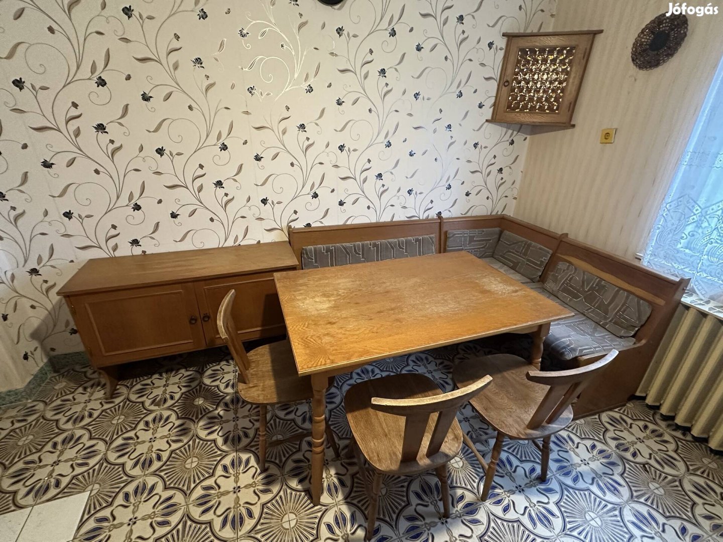 Étkező ülőgarnitúra szekrény konyhabútor