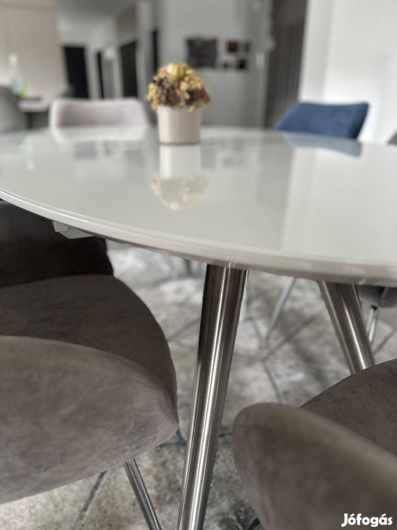 Étkezőasztal