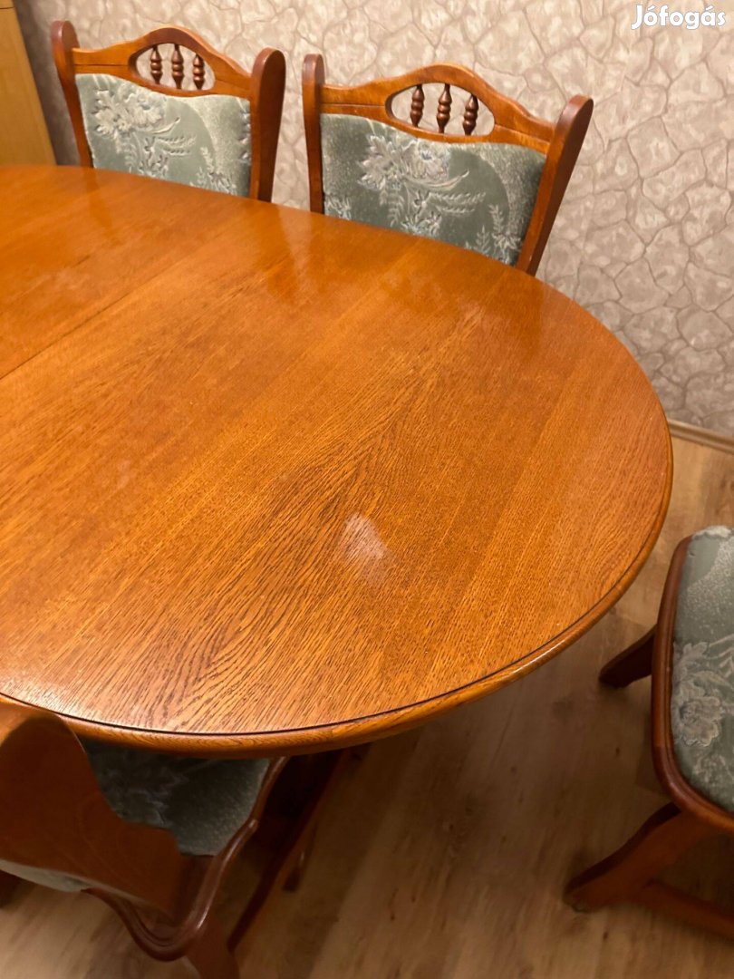 Étkezőasztal 6 db székkel