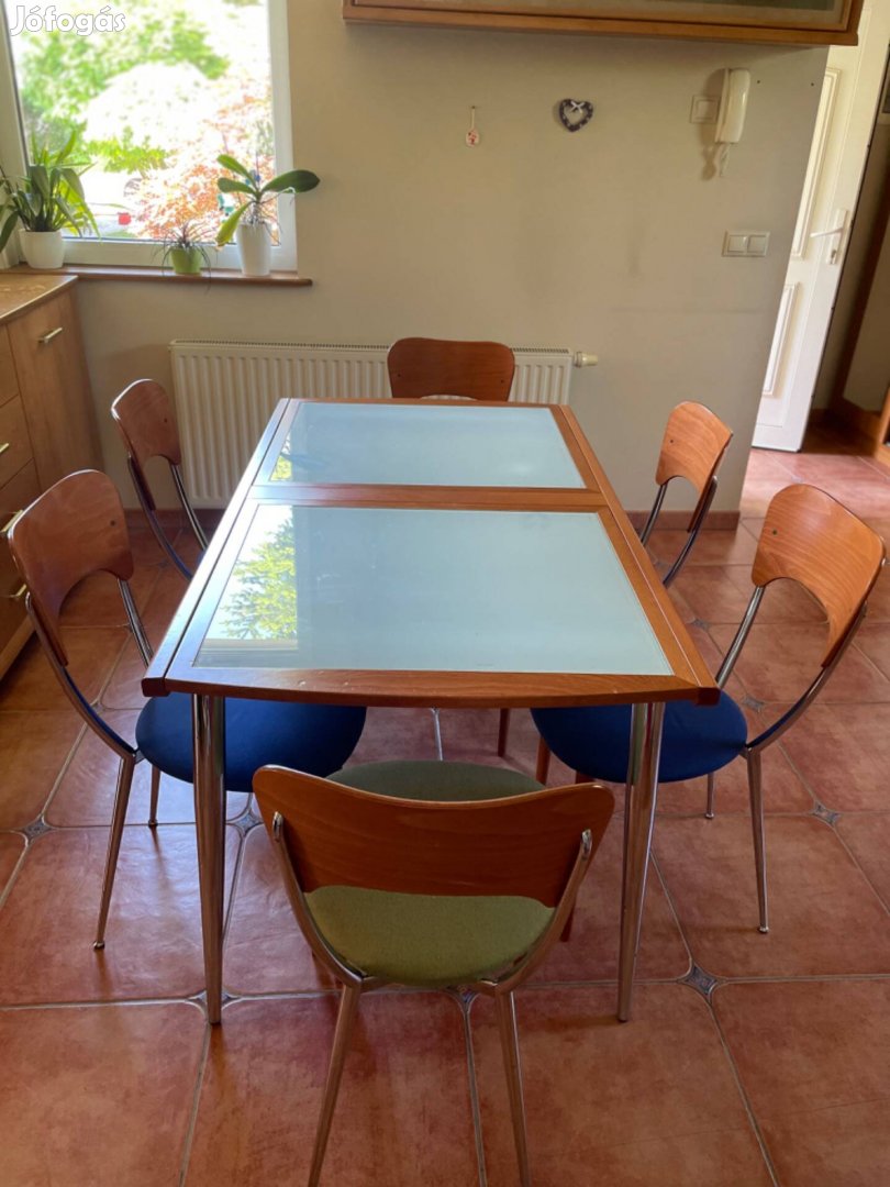 Étkezőasztal 6 székkel