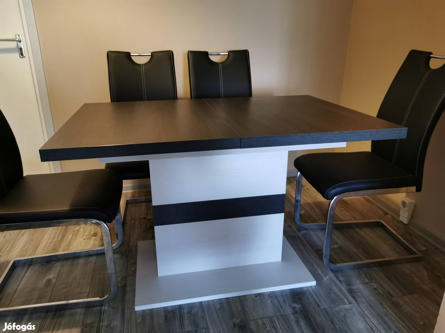 Étkezőasztal székek