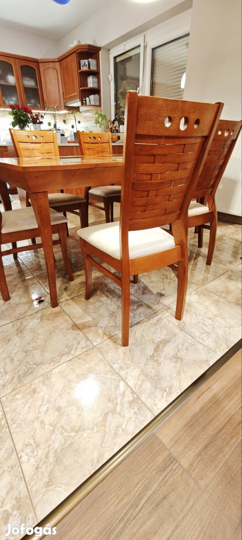 Étkezőasztal székekkel