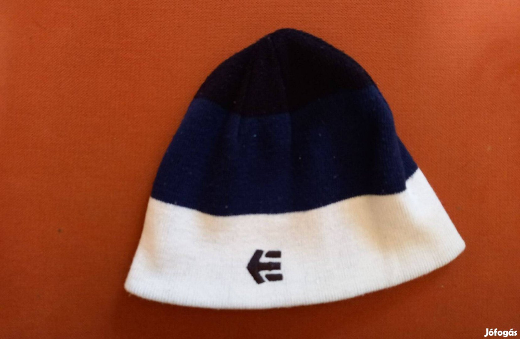 Etnies sapka kifordítható