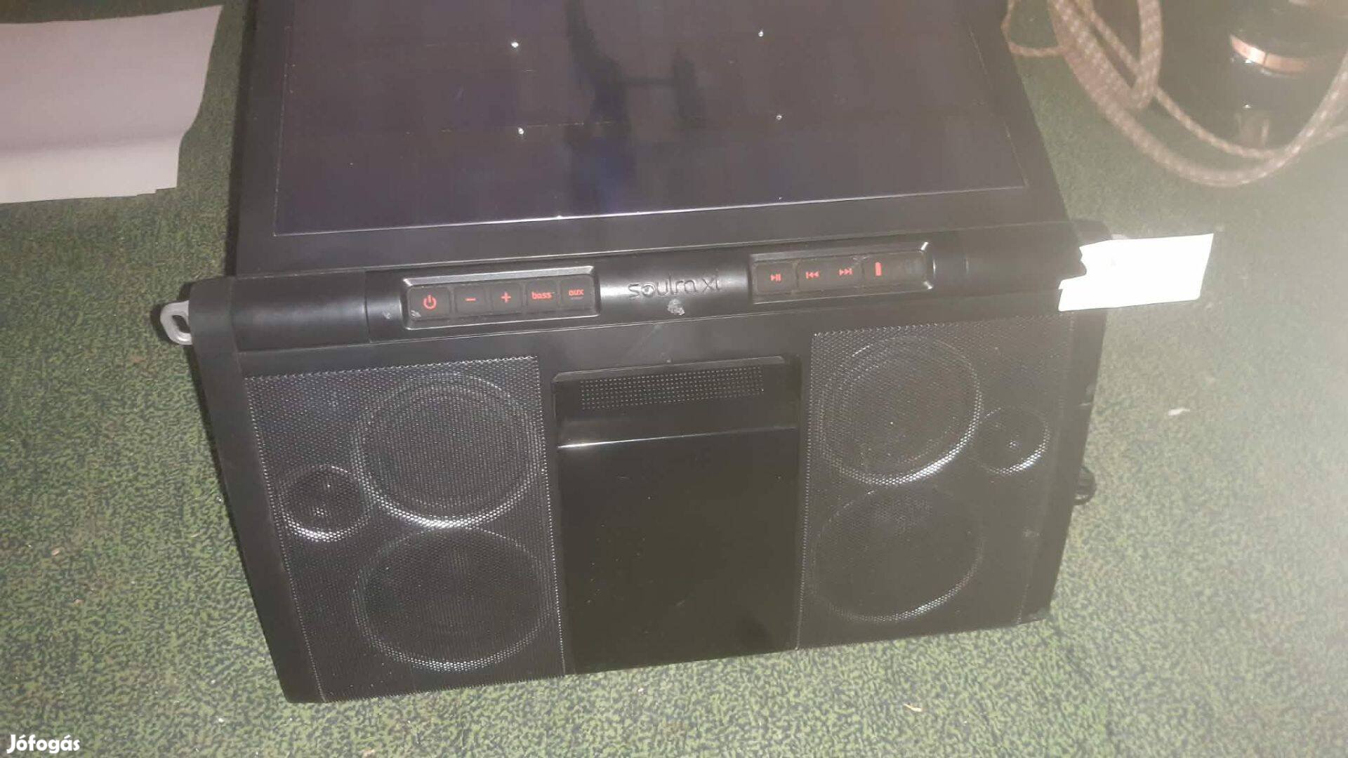 Eton Soulra XL napelemes hangrendszer ipod és iphone