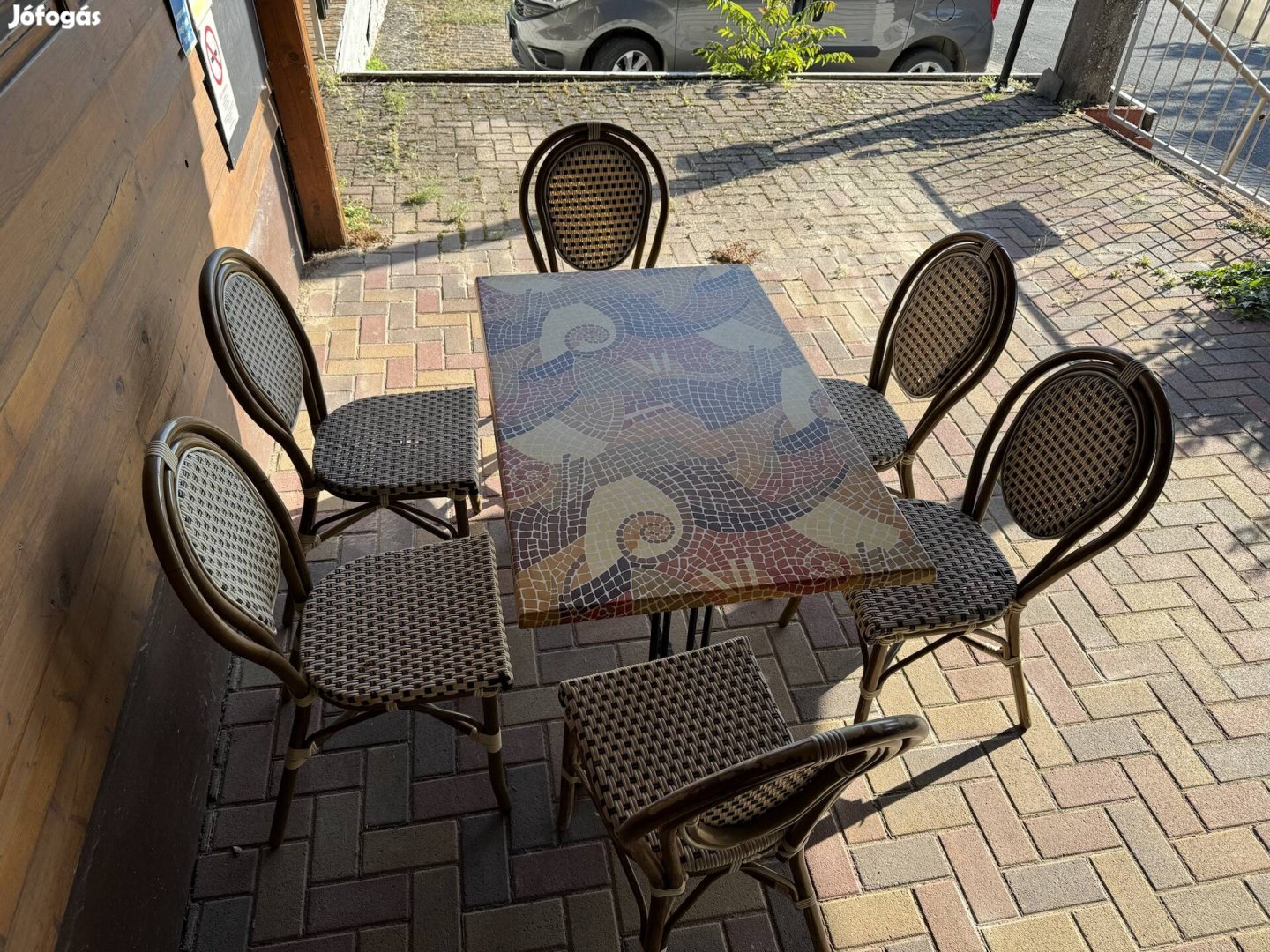Éttermi asztalok ,székek