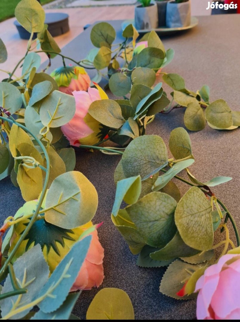 Eukaliptusz girland rózsákkal új
