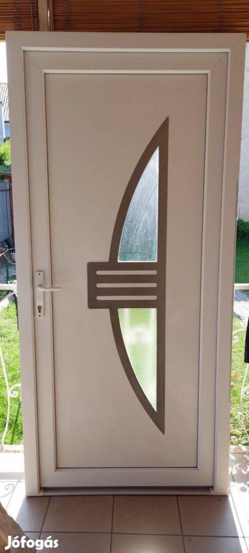 Európa bejárati ajtó bontott