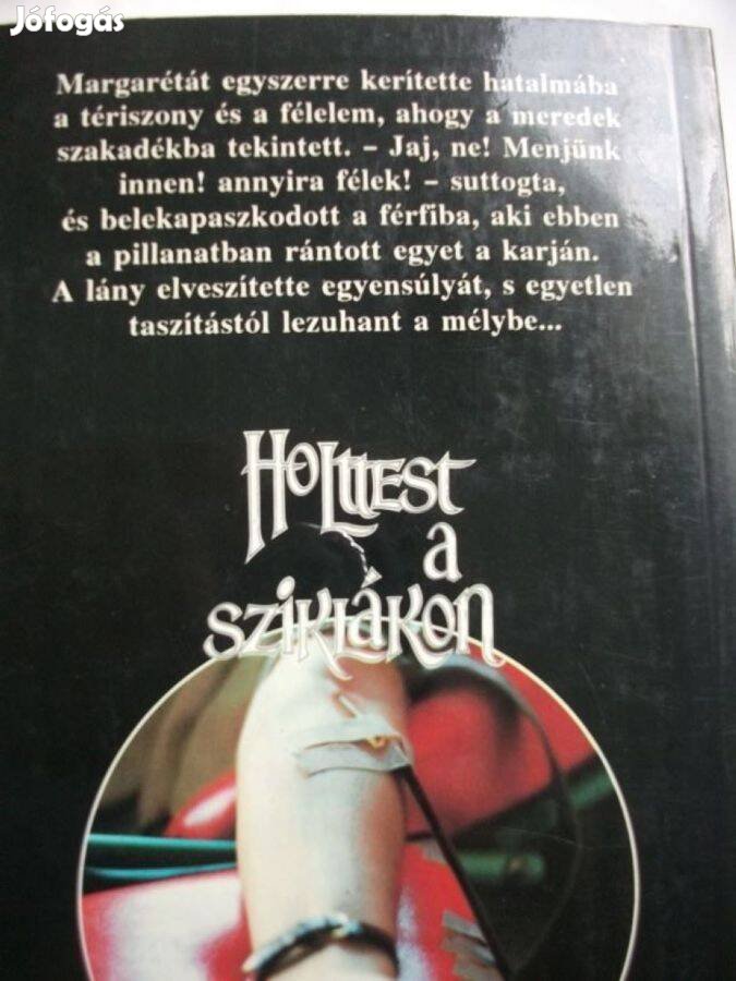 Evelyn March Holttest a sziklákonlásd az öszefogllót iis