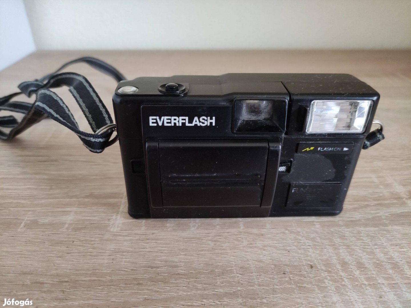 Everflash fekete analóg fényképazőgép