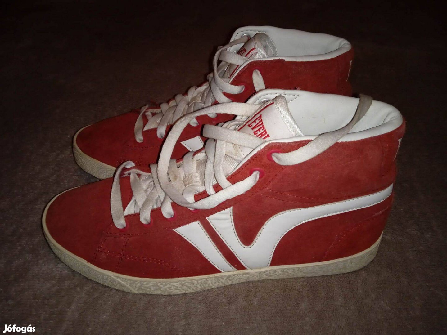 Everlast utcai cipő 39,5-ös méretben eladó!