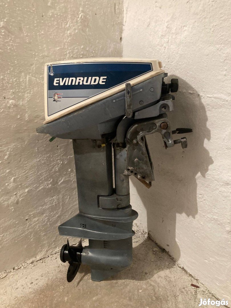 Evinrude 9,9 2T rövid csizmás, kézikaros csónakmotor