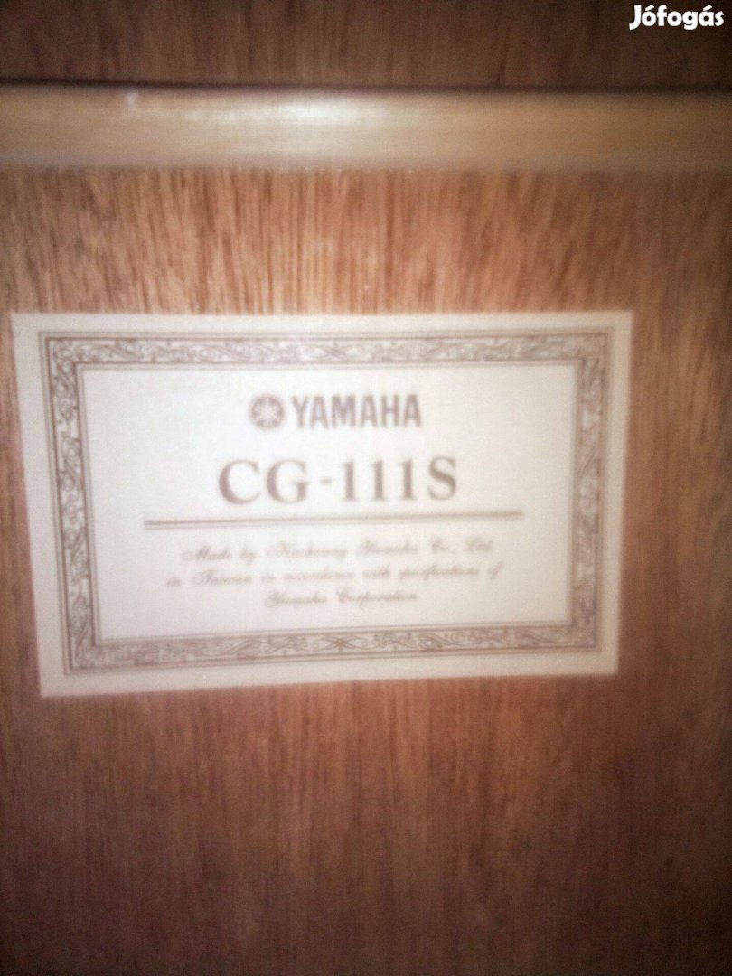 Excelsior of Yamaha CG111S Massiv Spruce Upright Classics Guitar
