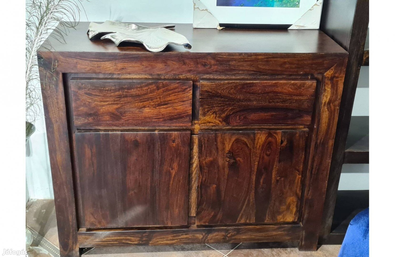 Exkluzív Tömörfa Komód Rózsafából Egyedi Design 110 CM