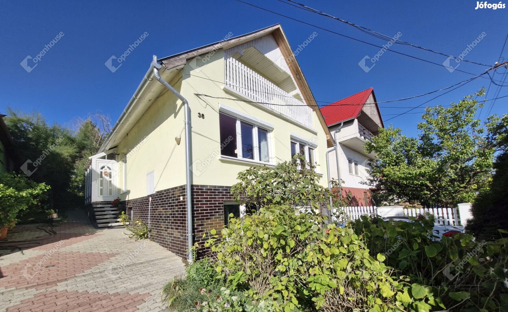 Exkluzív otthon Kaposvár egyik legszebb panorámájával.