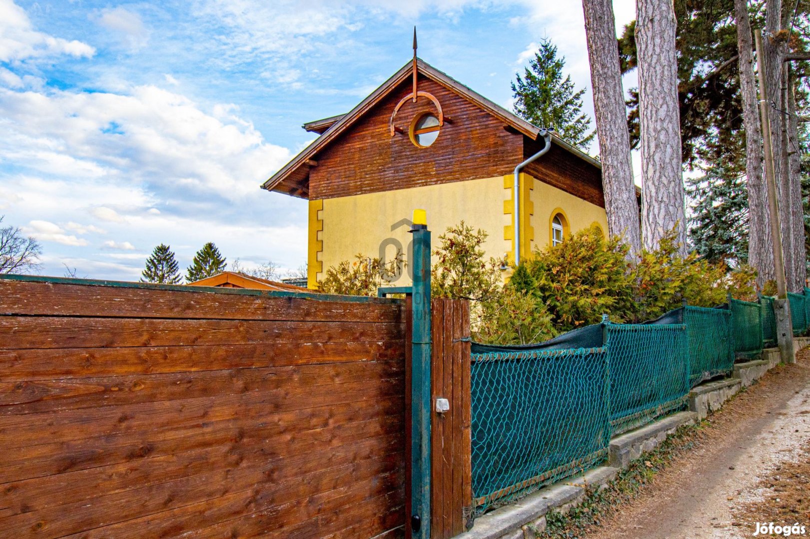 Exkluzív otthon a soproni Lőverekben  panorámás ikerház mesés helyen