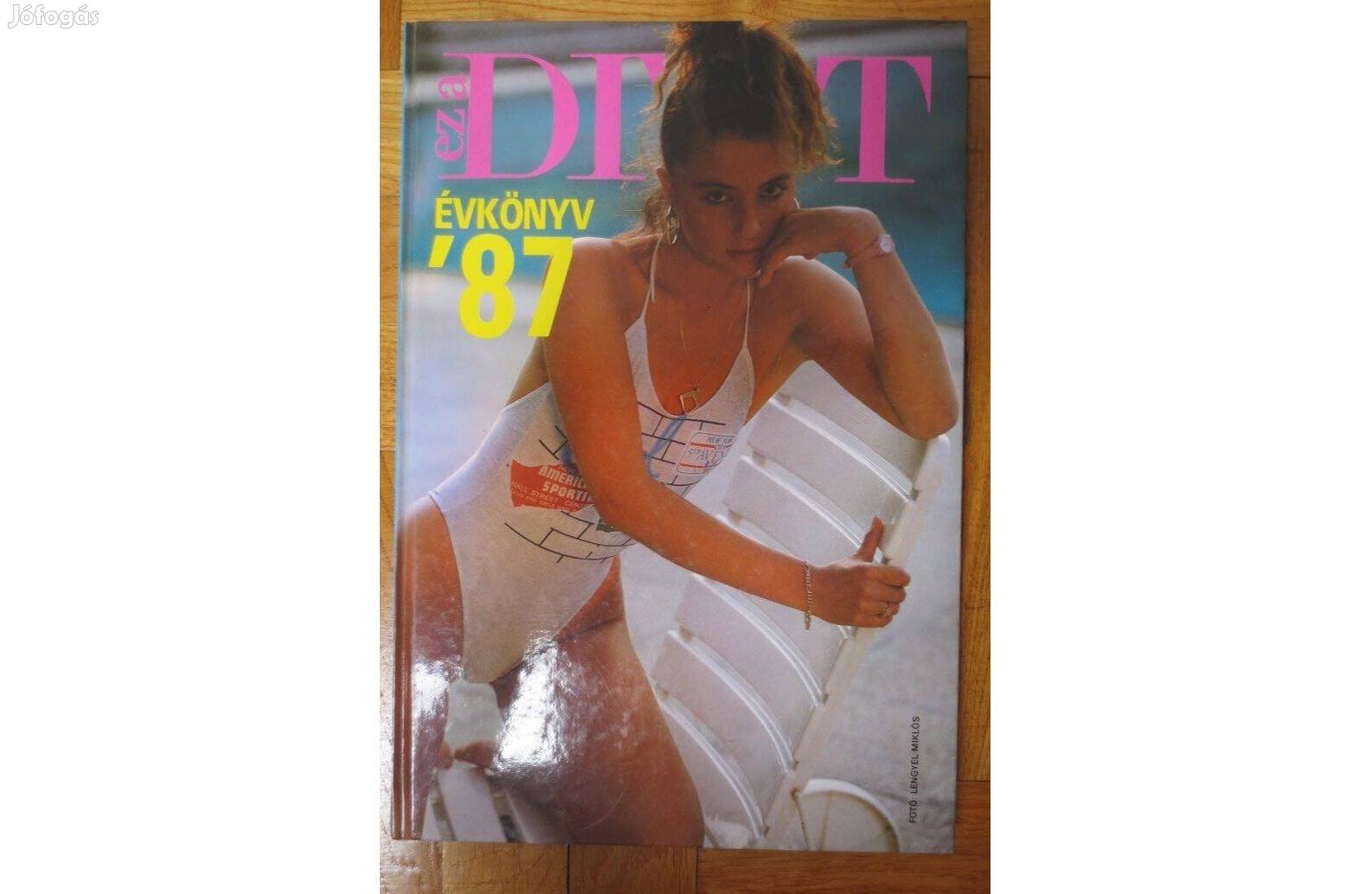 Ez a divat évkönyv 1987 Újszerű