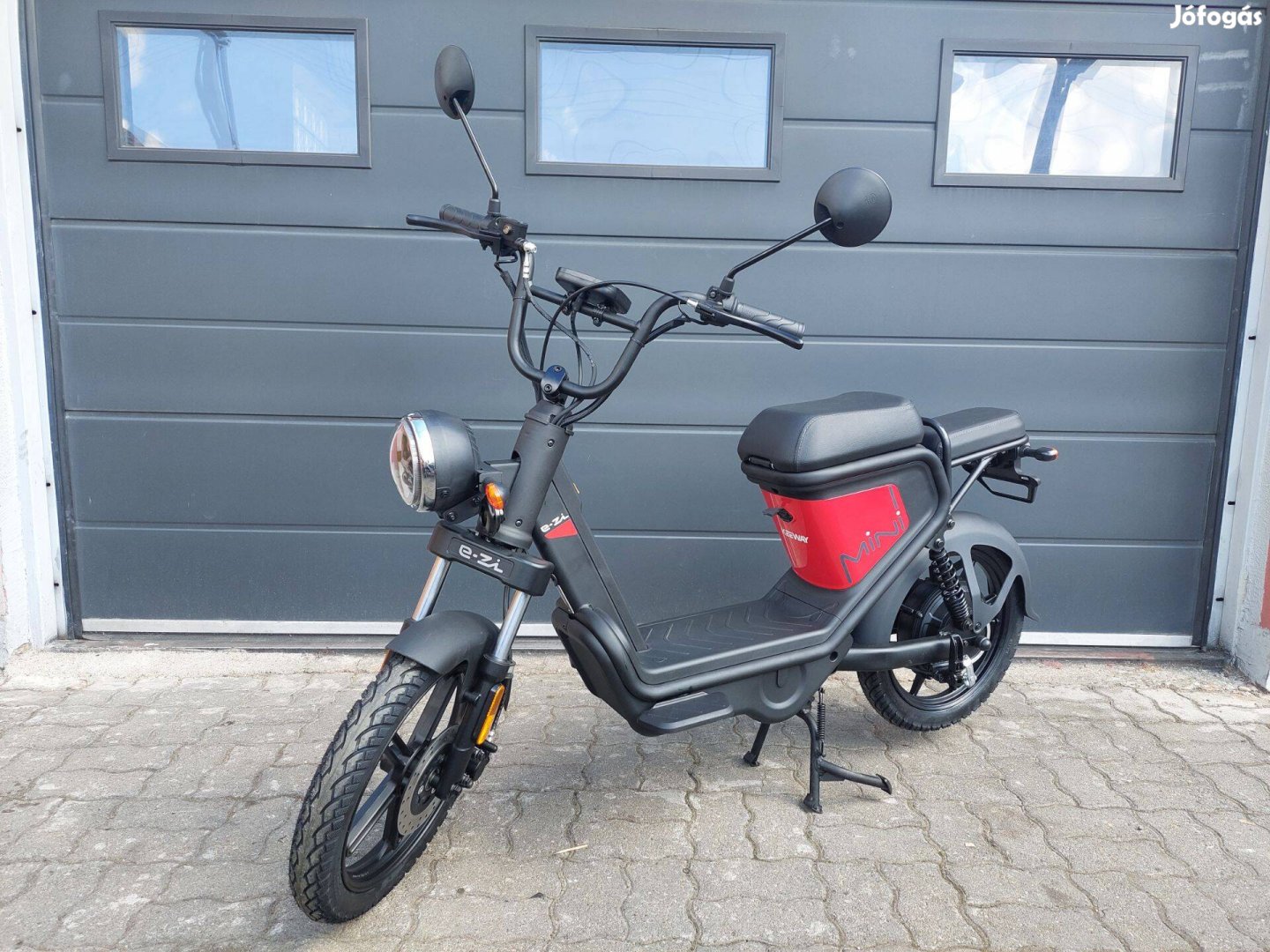 Ezi Mini Elektromos robogó