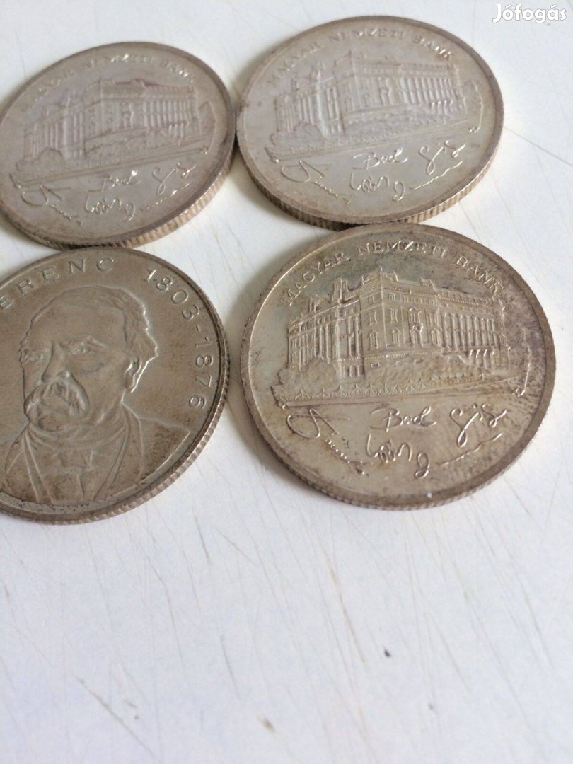 Ezüst 200ft-os érmék