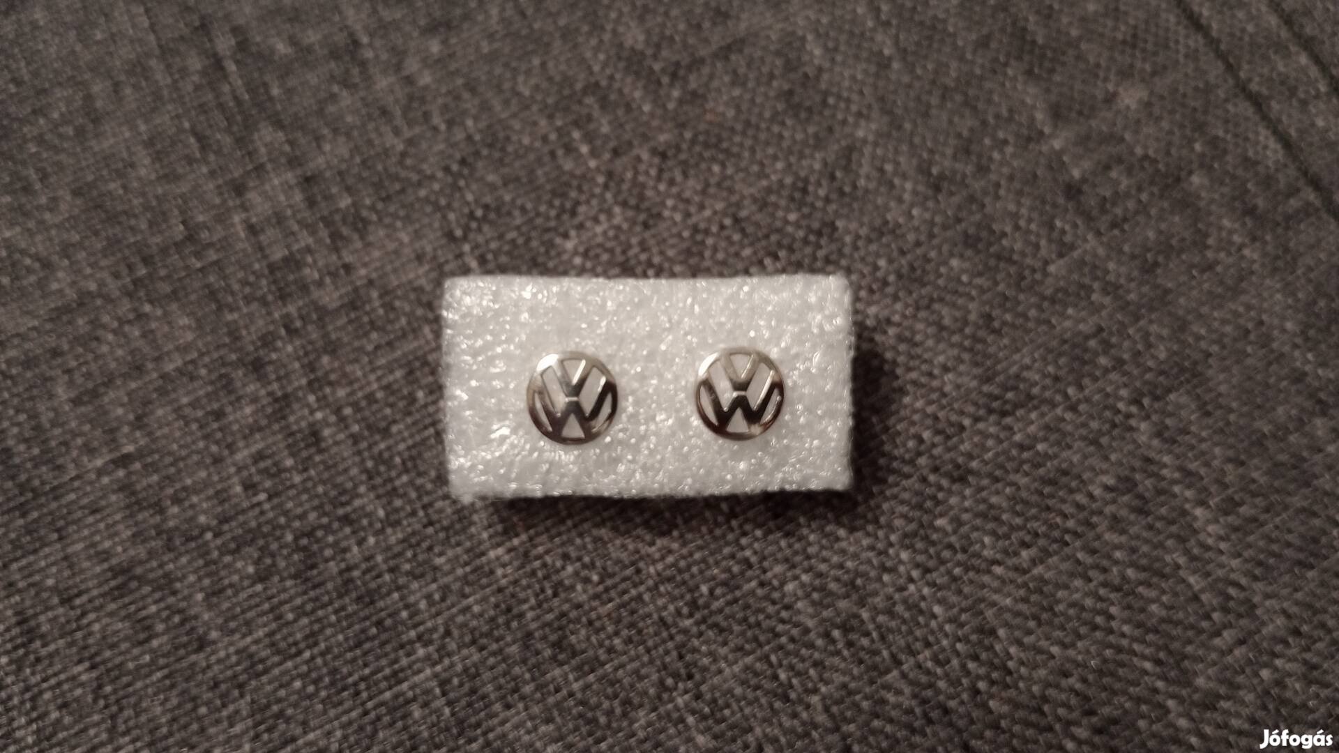 Ezüst Volkswagen fülbevaló 