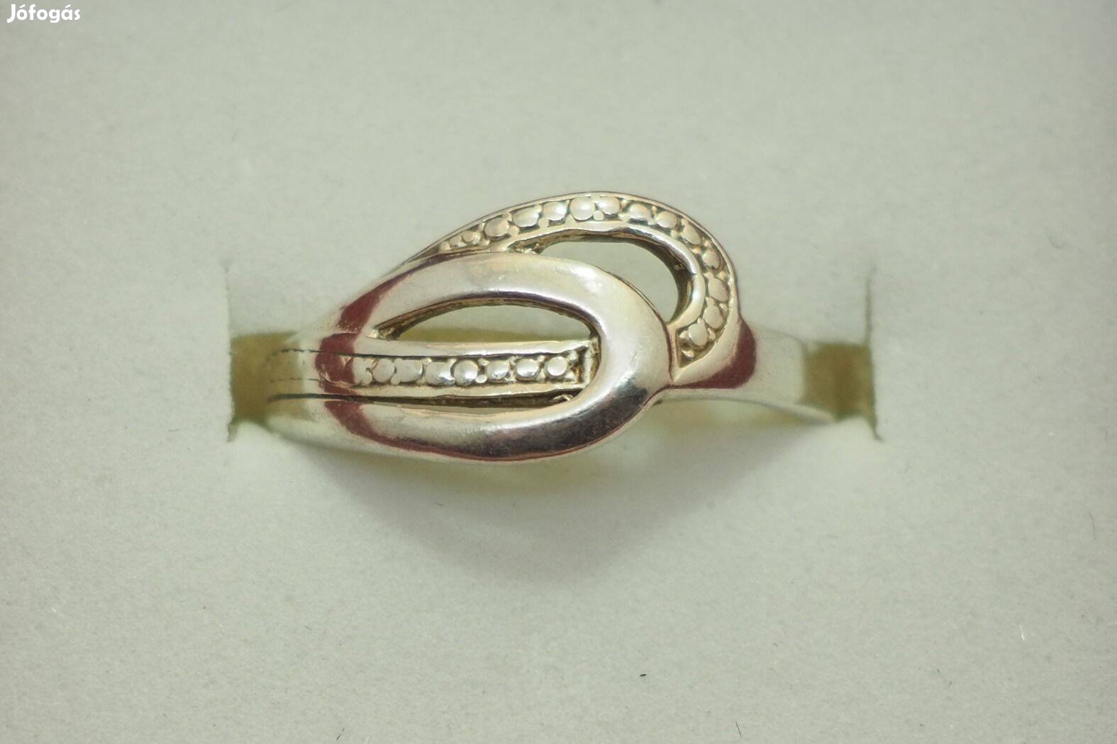 Ezüst gyűrű, 17,5 mm