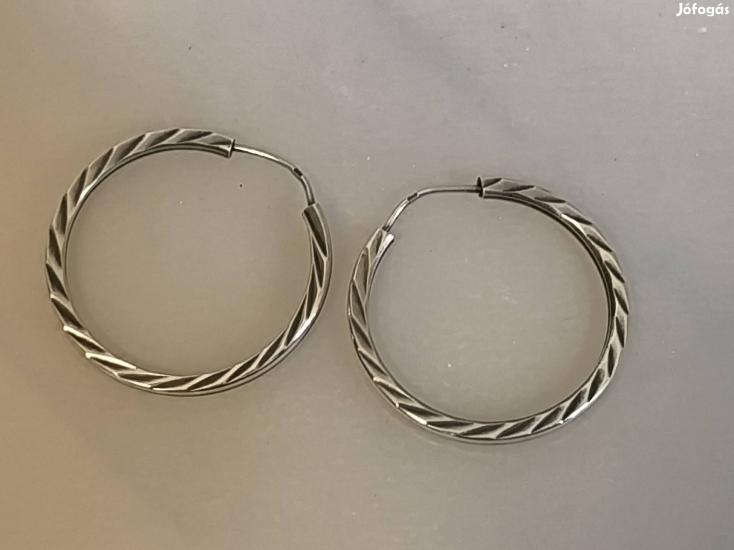 Ezüst jelzett karika fülbevaló