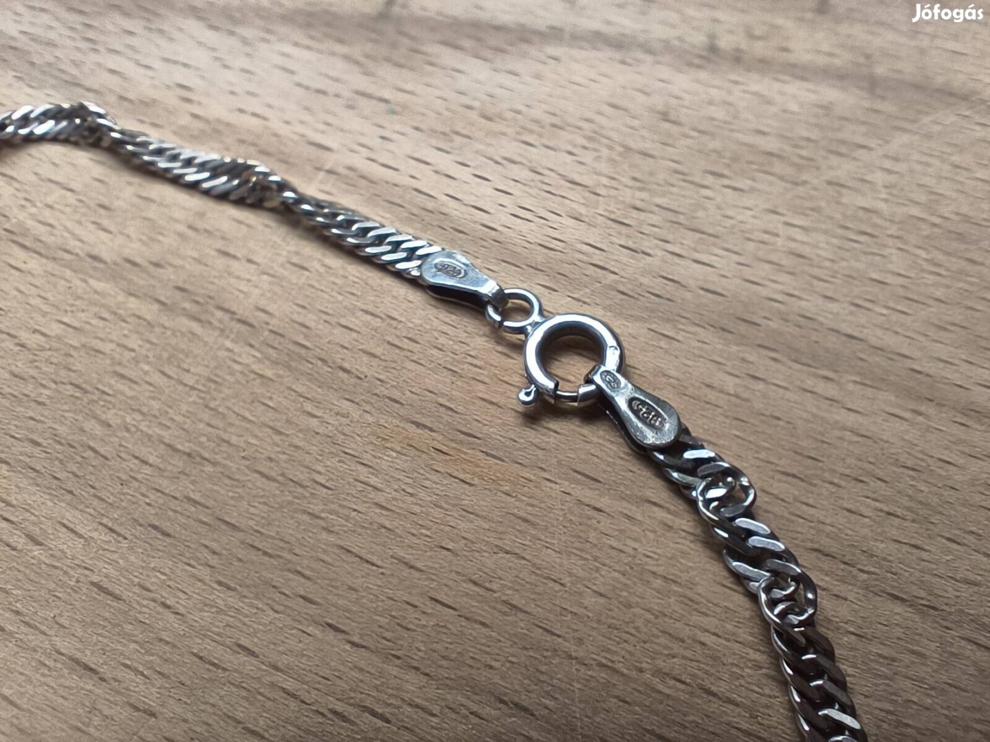 Ezüst nyaklánc J medál