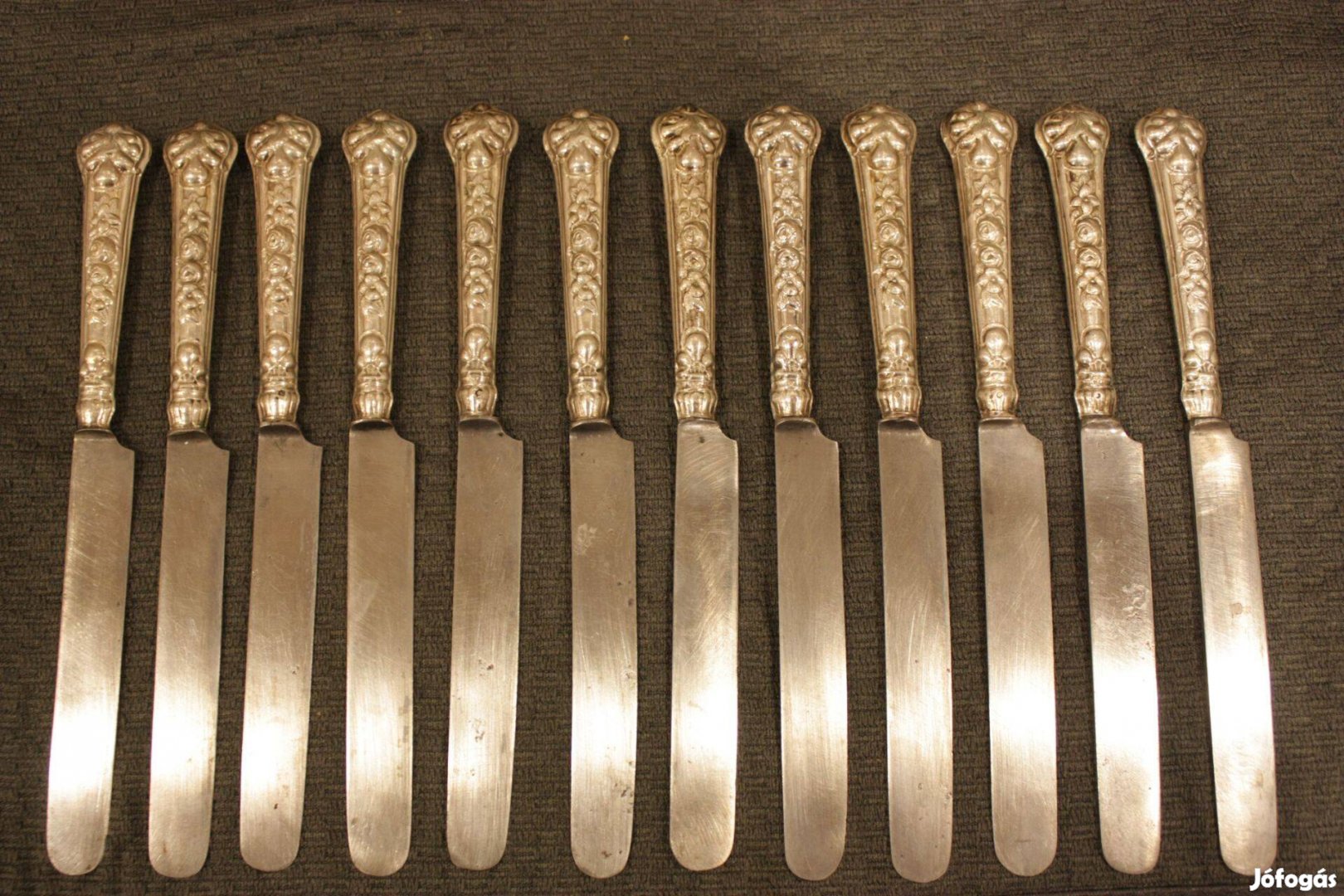 Ezüst nyelű antik indiai késkészlet 12 db-os