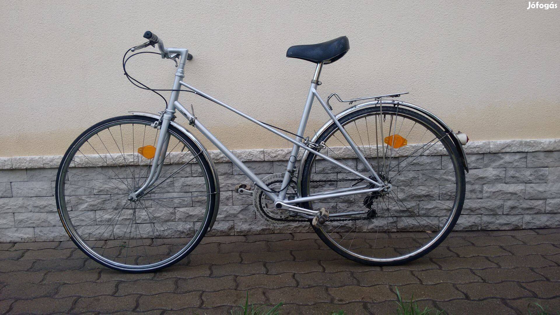 Ezüst színű Női Kerékpár 28 "