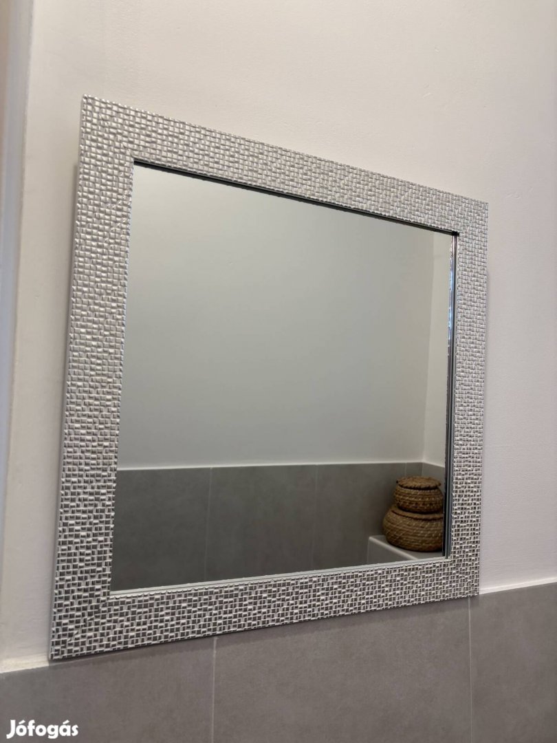 Ezüstös fényű mozaik kockás tükör