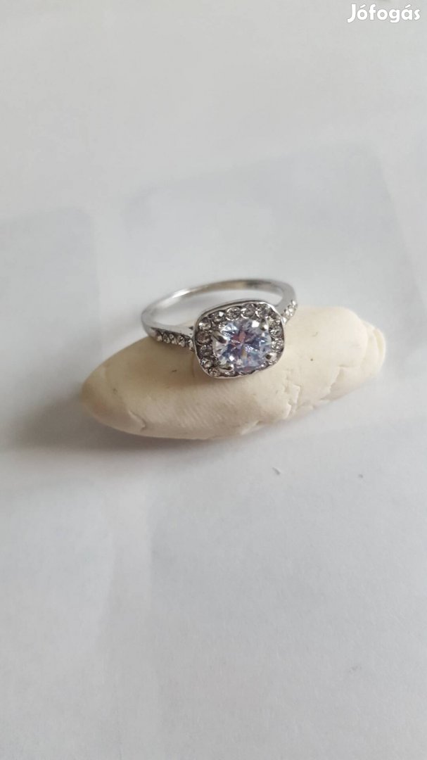 Ezüstőzött női gyűrű