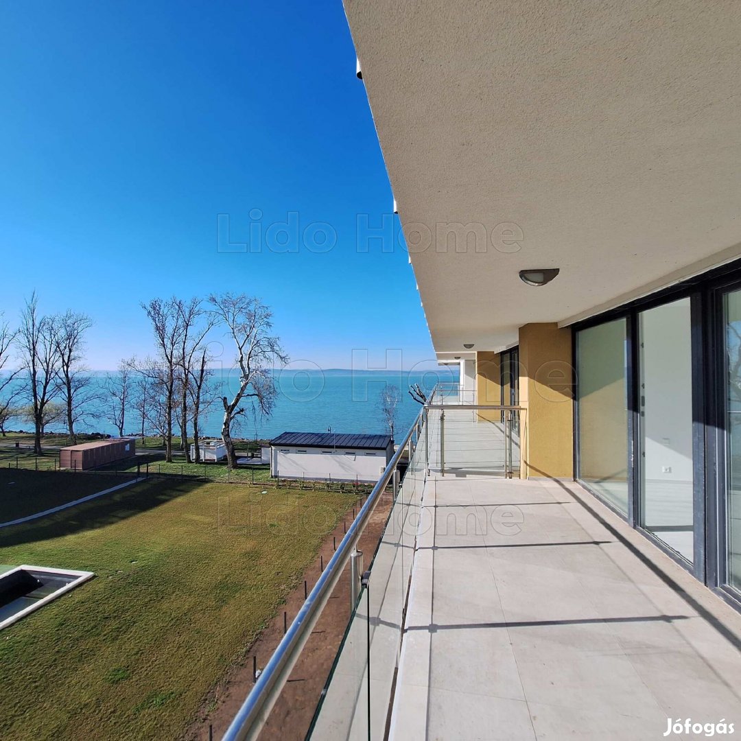 Ezüstparton PANORÁMÁS, újépítésű VÍZPARTI, erkélyes lakás ELADÓ!