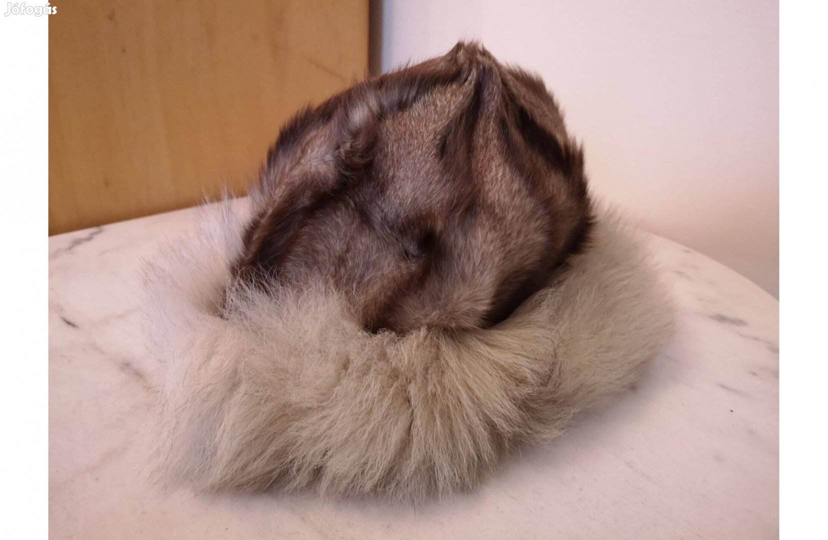 Ezüstróka kucsma, belső kerület kb. 57cm