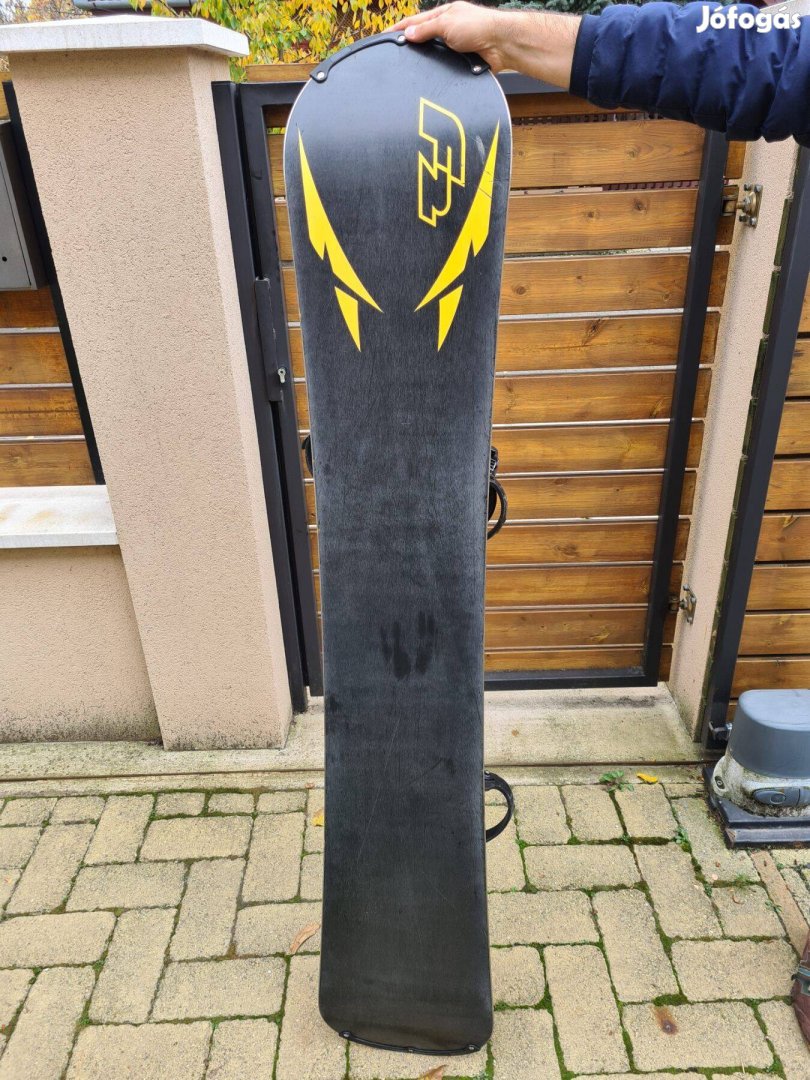 F2 Eliminator 165cm Snowboard kötéssel