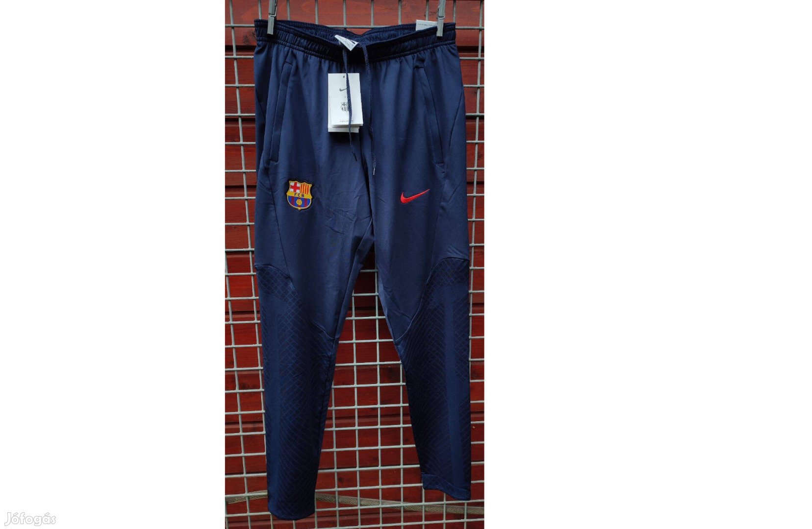 FC Barcelona eredeti Nike sötétkék hosszú nadrág (M-es)