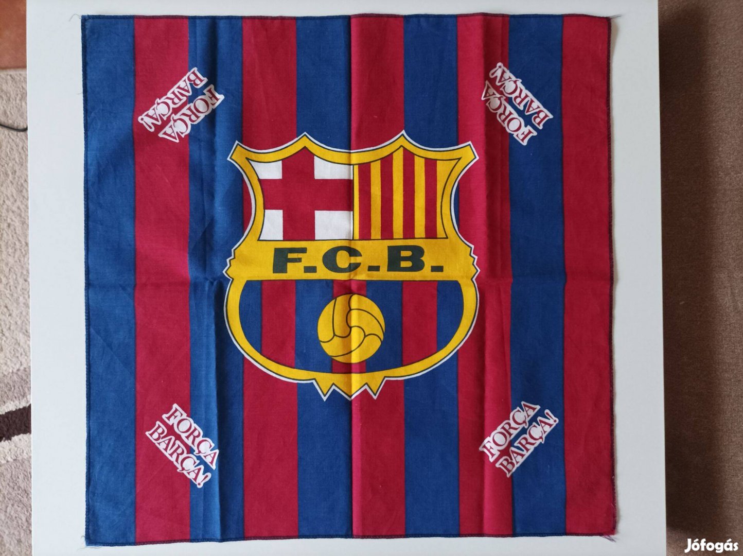 FC Barcelona kendő, zászló