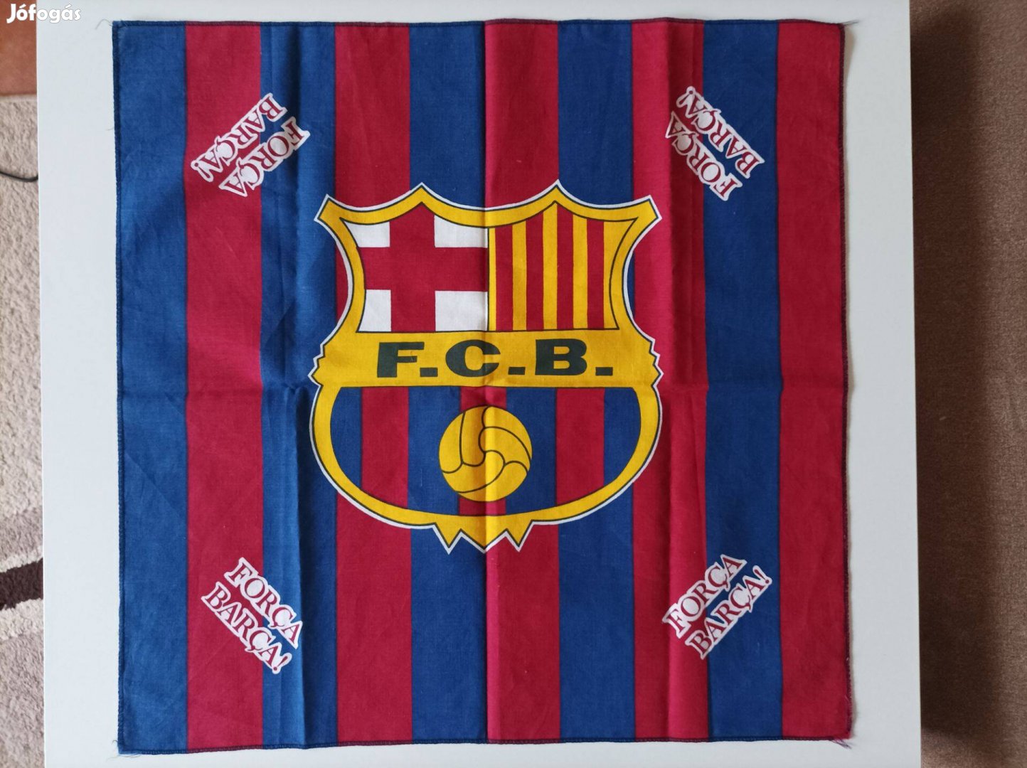 FC Barcelona kendő, zászló