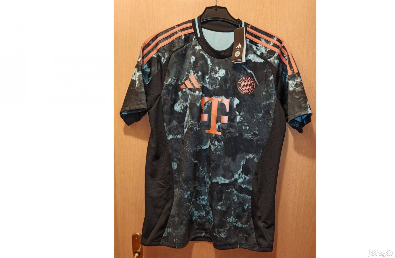 FC Bayern München 2024-25-ös kék bronz eredeti adidas mez