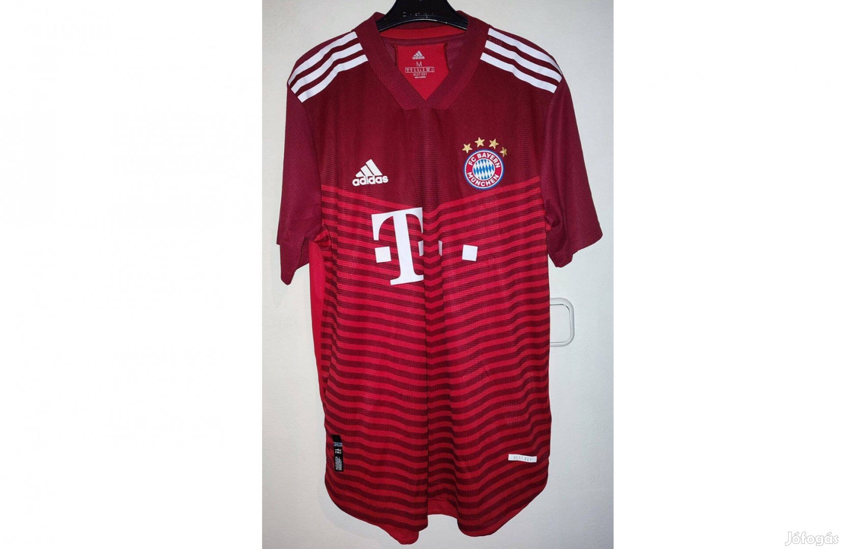 FC Bayern München eredeti adidas 2021-22-es bordó piros mez (M-es)