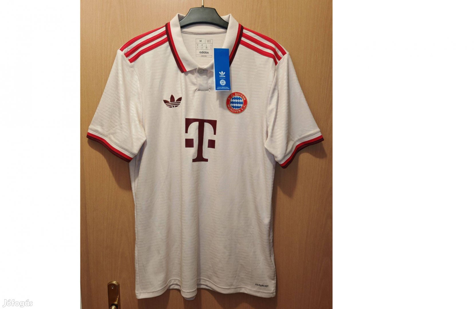 FC Bayern München eredeti adidas 2024-25-ös barna galléros mez
