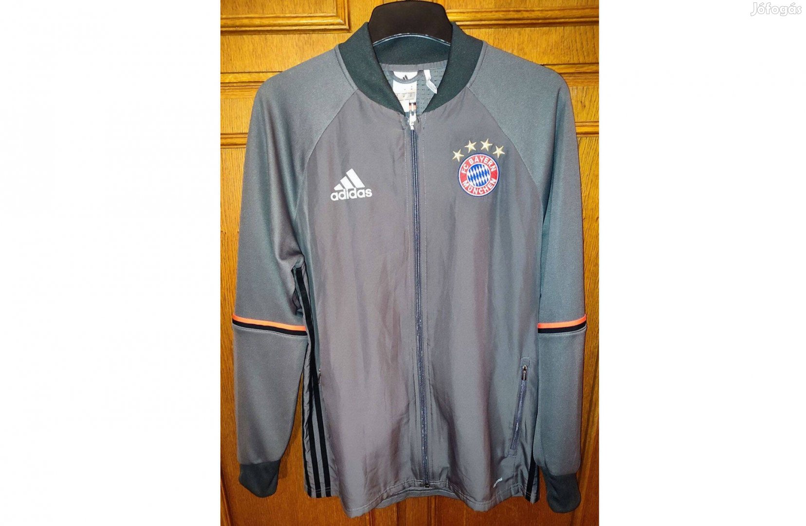 FC Bayern München eredeti adidas ezüst szürke cipzáras dzseki (M-es)