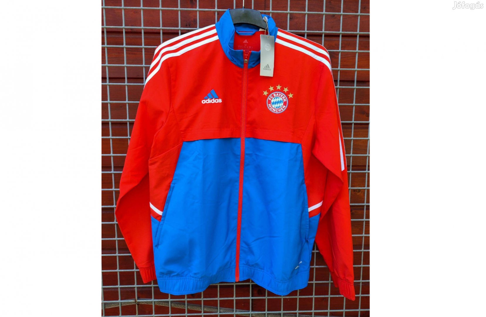 FC Bayern München eredeti adidas kék piros cipzáras felső (M)
