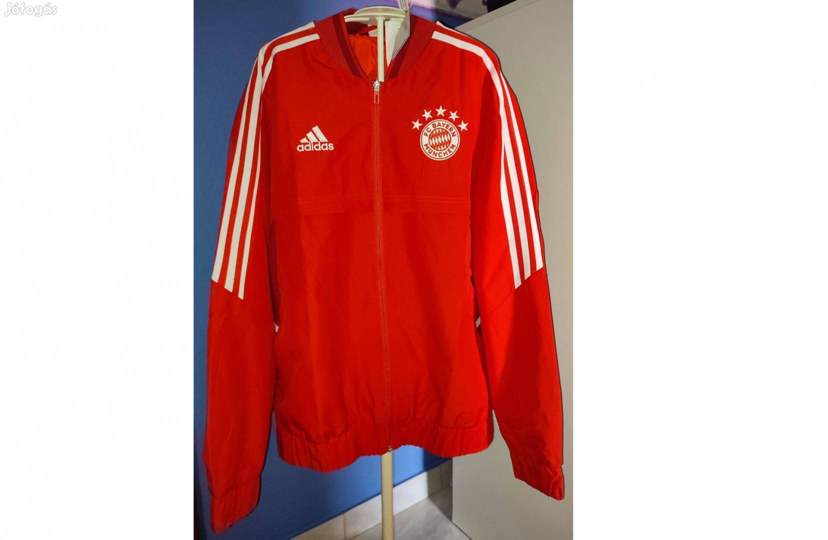 FC Bayern München eredeti adidas piros dzseki (több méret)