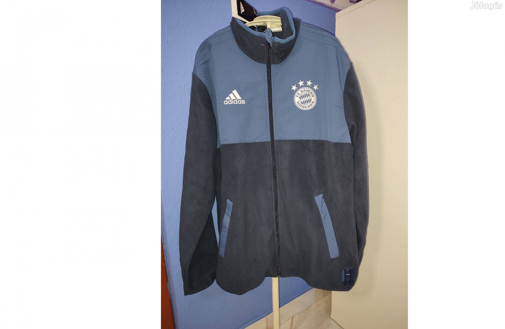 FC Bayern München eredeti adidas sötétkék polár cipzáras