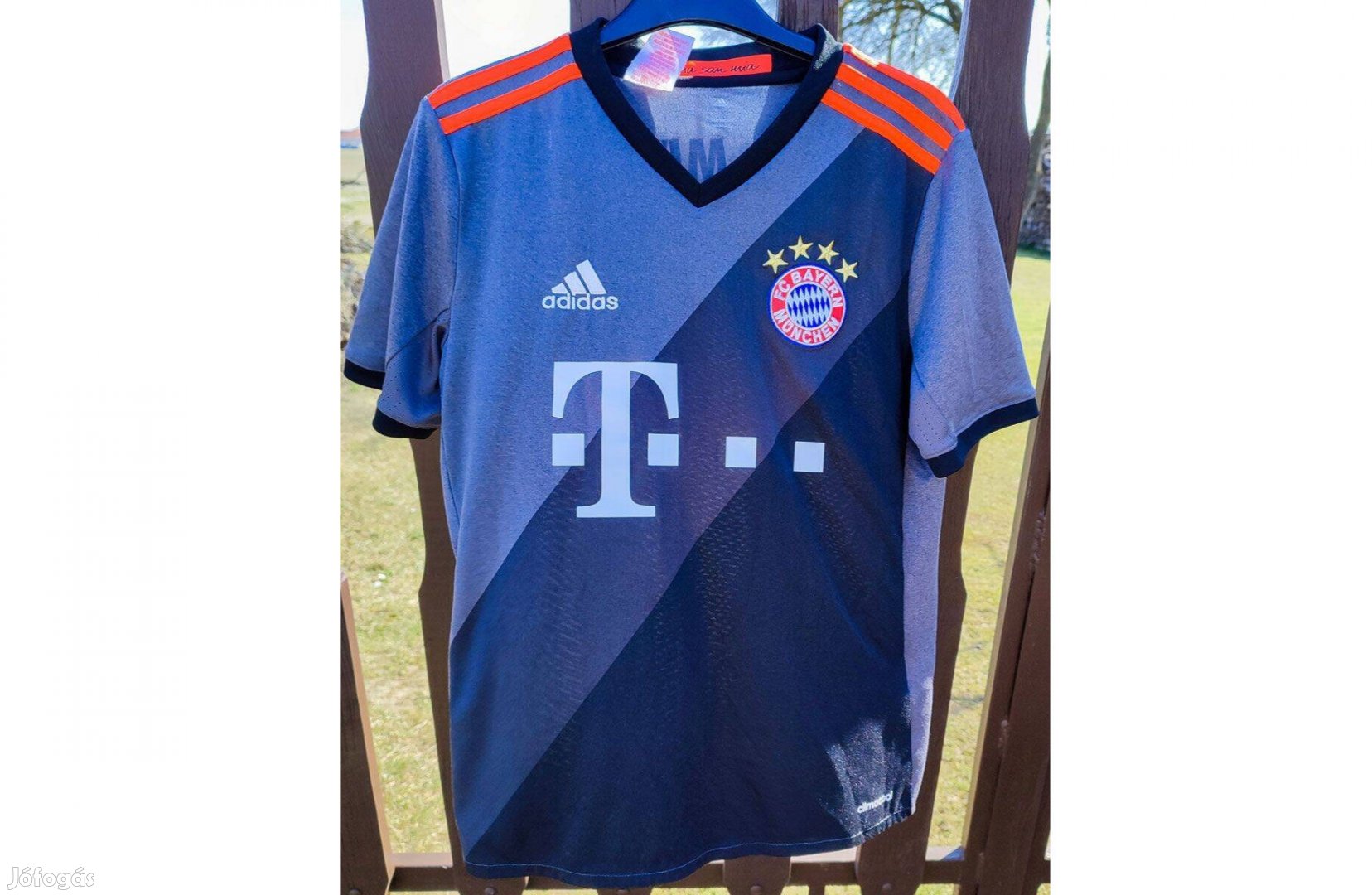 FC Bayern München eredeti adidas szürke gyerek mez (L, 164)