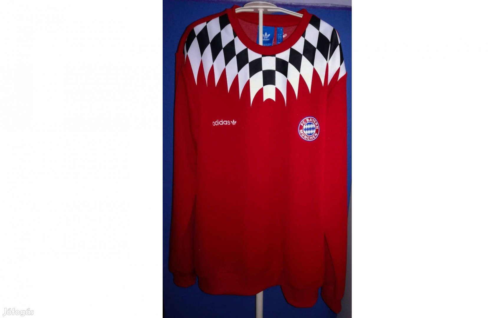 FC Bayern München piros eredeti adidas Originals pulóver (L)