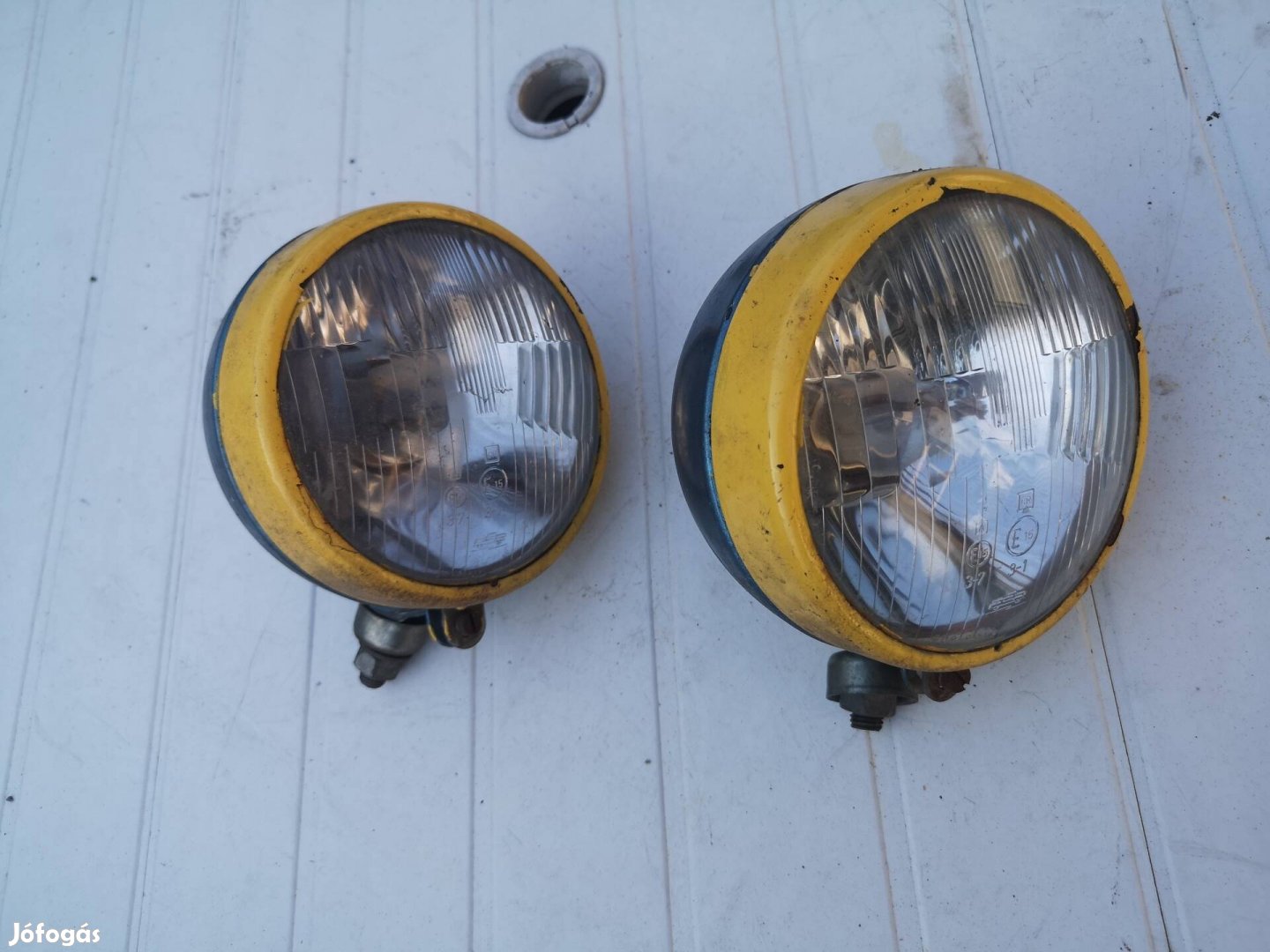 FER tipusú NDK s 140mm veterán pótfényszóró pár Trabant 