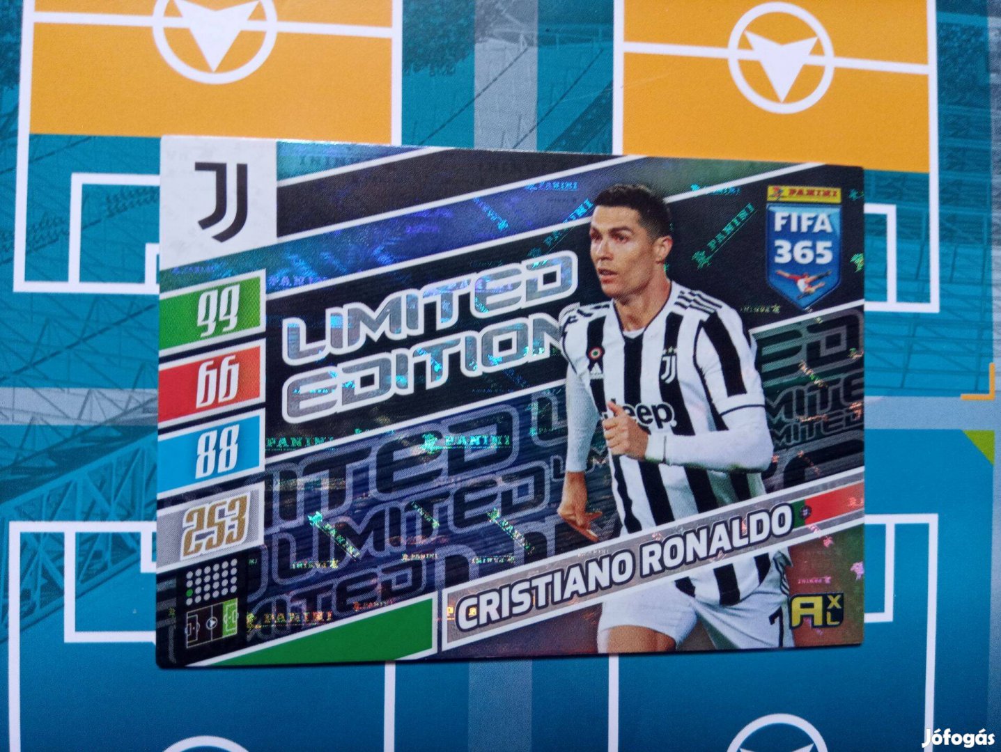 FIFA 365 2022 Adrenalyn Cristiano Ronaldo Limited focis kártya