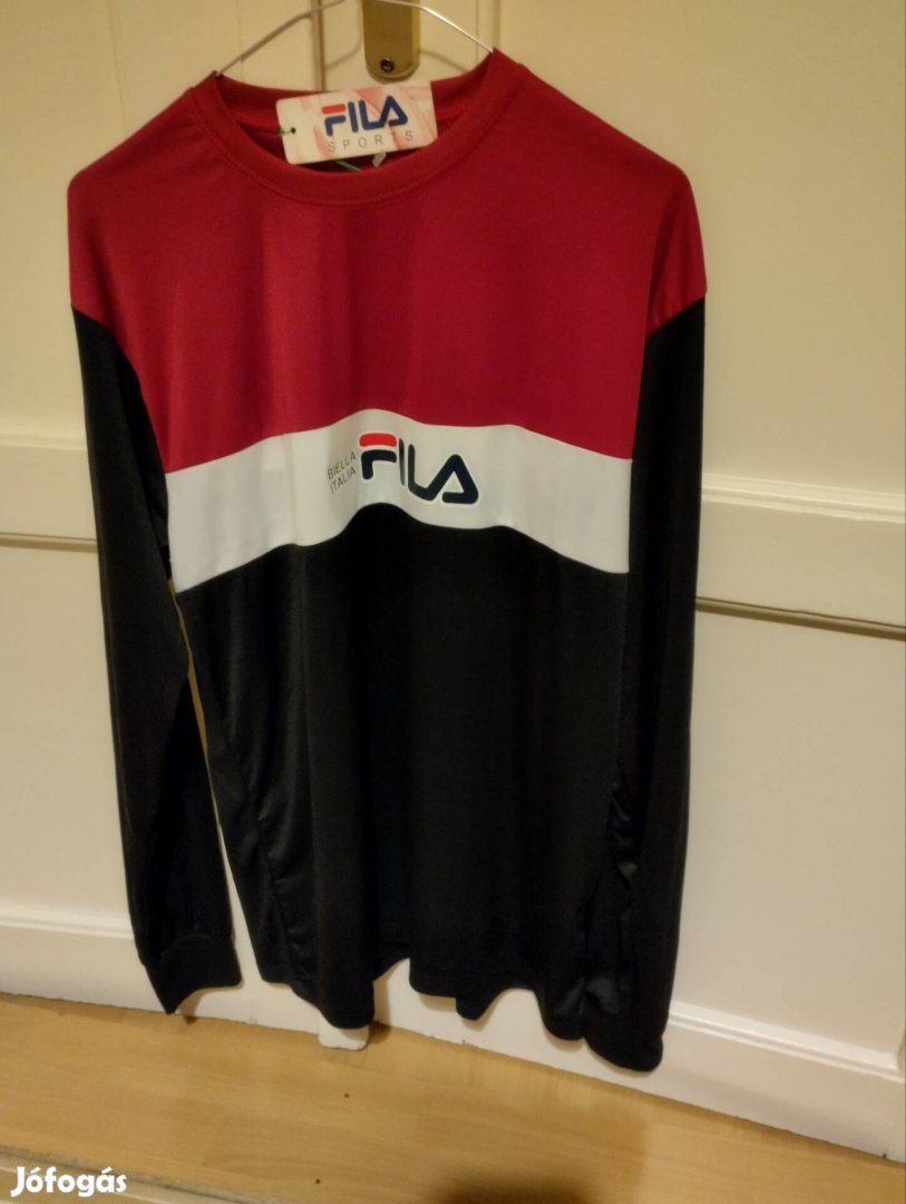 FILA póló és Heatgear technikai felső.