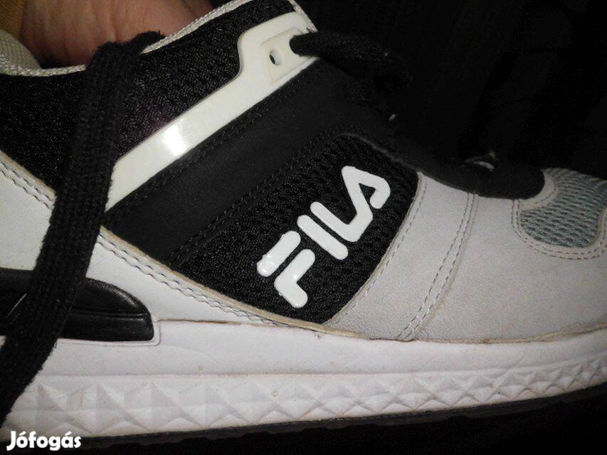 FILA sportcipő - 42-es - jelképes áron eladó!